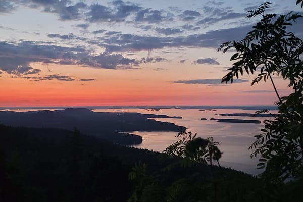 Auringonlasku Kolilla – huippujen kierros omassa rauhassa